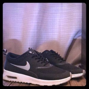 Nike Air Max Thea size 5.5